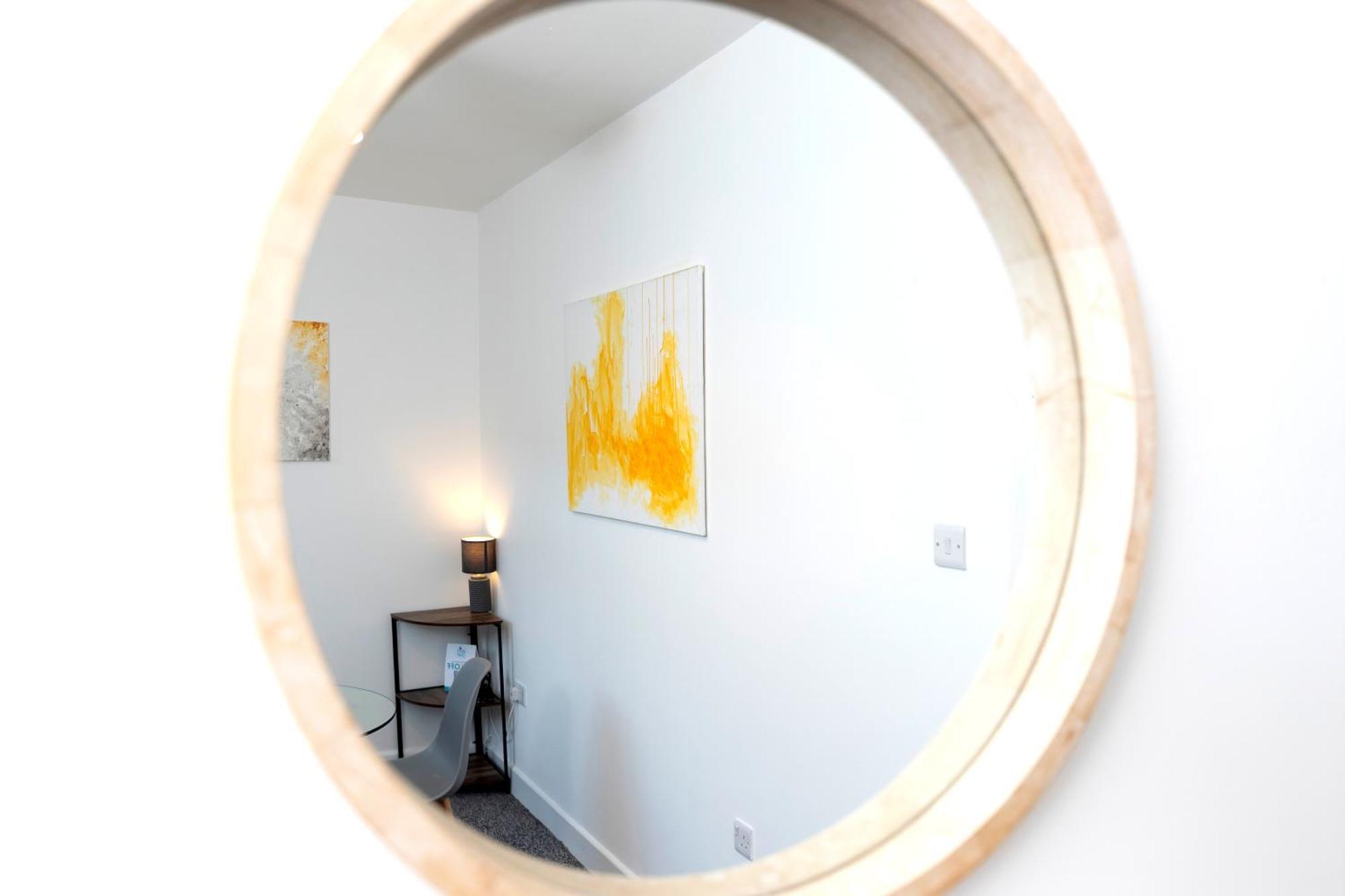 Quiet And Comfy House With 2 Bedrooms And 2 Bathrooms Super Fast Wifi And Crisp Hotel Standard White Linen Hosted By Our Home Short Stays ดาร์ลิงตัน ภายนอก รูปภาพ